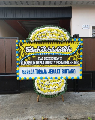 Papan Bunga Duka di Bungku Barat